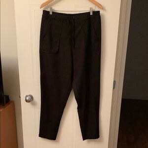Classic Black Skinny Pants with Sleek Fit